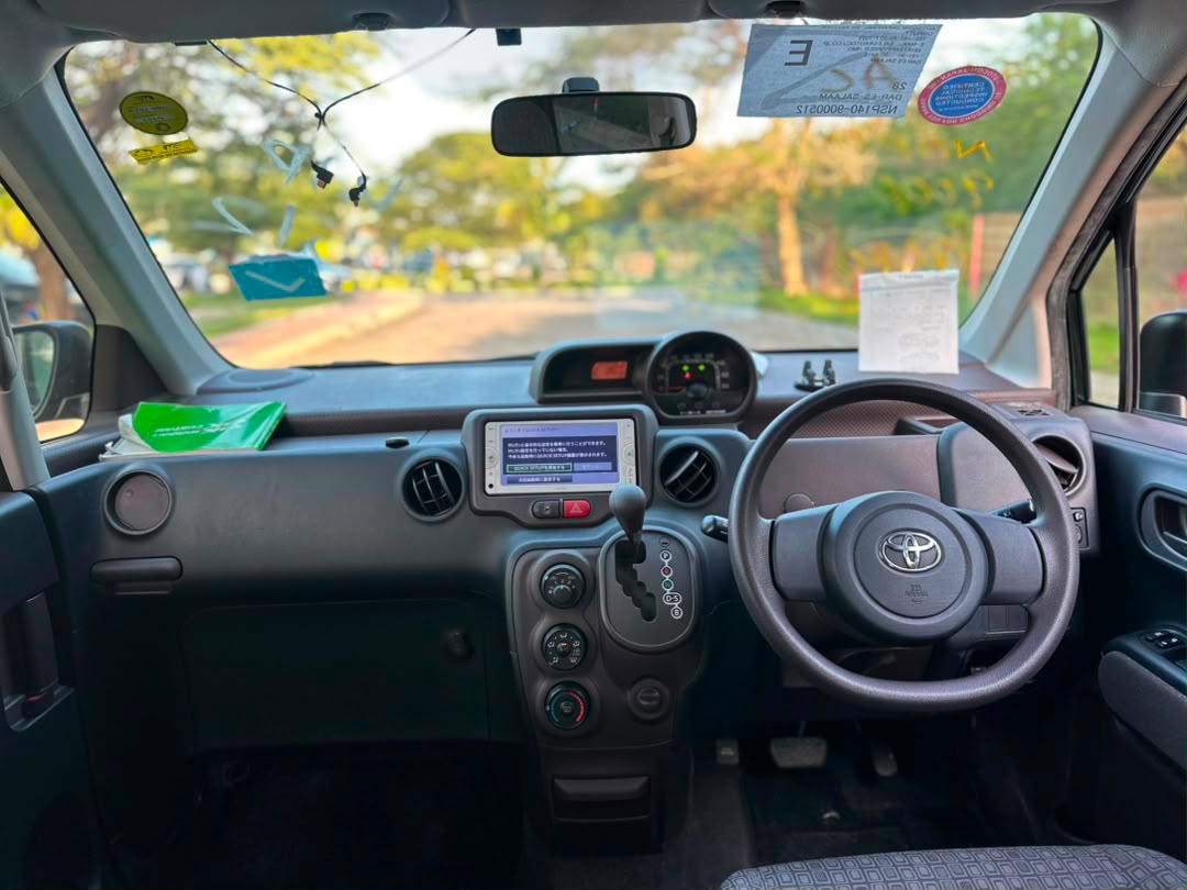 TOYOTA SPADE thumbnail 4